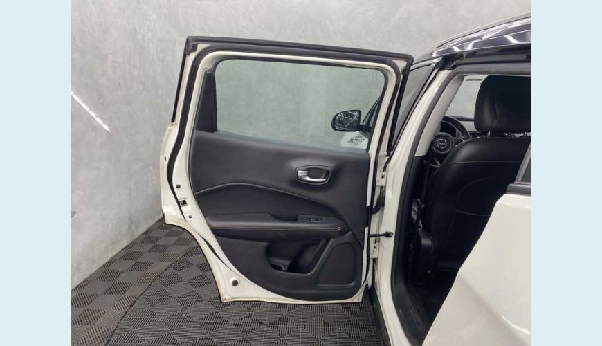 JEEP COMPASS 2.0 LIMITED AUT. FLEX - BRANCO - 2018 Foto 10 (Grande)