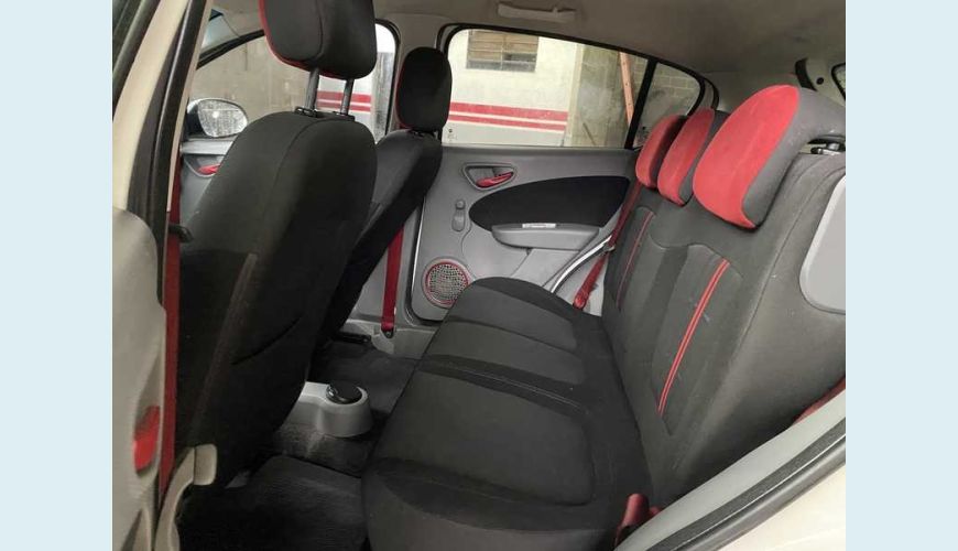 FIAT PALIO SPORTING 1.6 16V FLEX - BRANCO - 2014 Foto 10 (Grande)