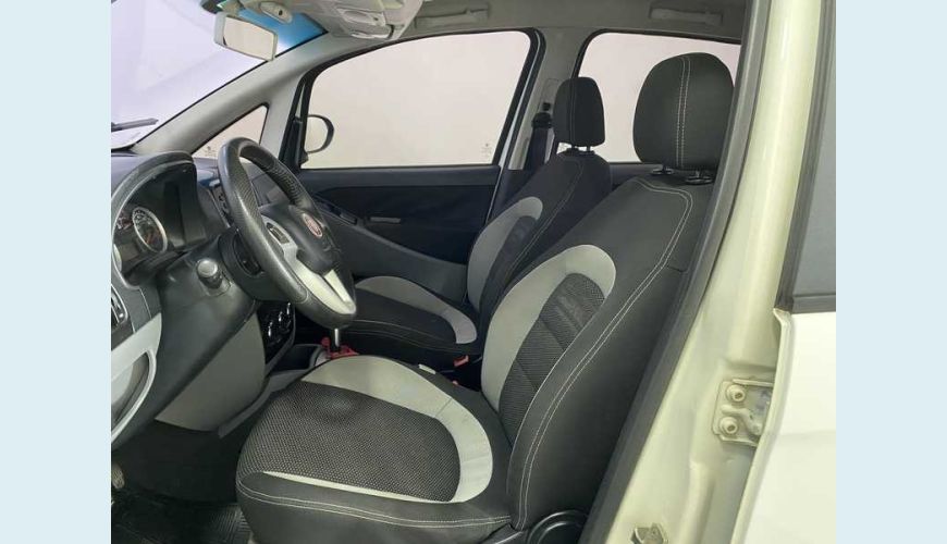 FIAT IDEA ESSENCE 1.6 16V E.TORQ FLEX - BRANCO - 2014 Foto 10 (Grande)