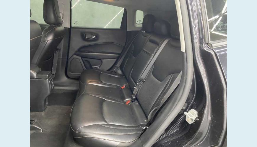 JEEP COMPASS 2.0 LONGITUDE 4X2 AUT. FLEX - PRETO - 2019 Foto 10 (Grande)