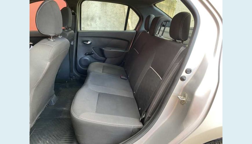 RENAULT LOGAN ZEN 1.0 12V SCE FLEX - PRATA - 2020 Foto 10 (Grande)