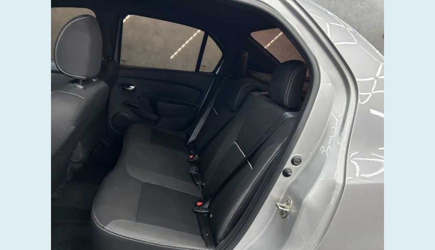 RENAULT LOGAN ZEN 1.0 12V SCE FLEX - PRATA - 2021 Foto 10 (Grande)