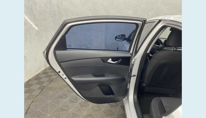 KIA CERATO 2.0 16V EX AUT. FLEX - PRATA - 2020 Foto 10 (Grande)