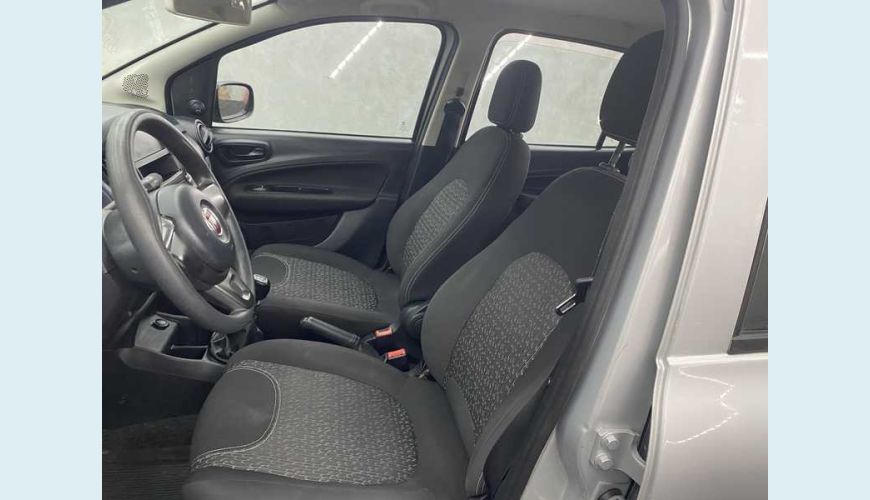 FIAT UNO ATTRACTIVE 1.0 - PRATA - 2021 Foto 10 (Grande)