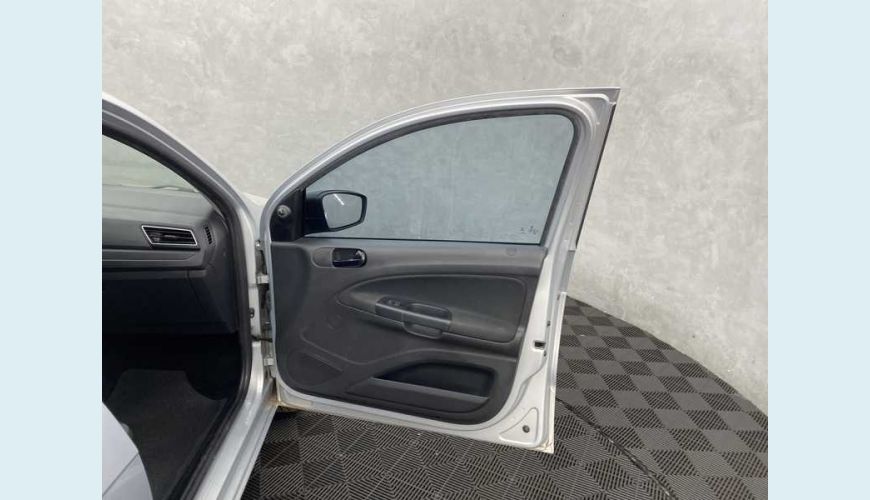 VOLKSWAGEN VOYAGE 1.6 MSI 8V FLEX - PRATA - 2020 Foto 10 (Grande)