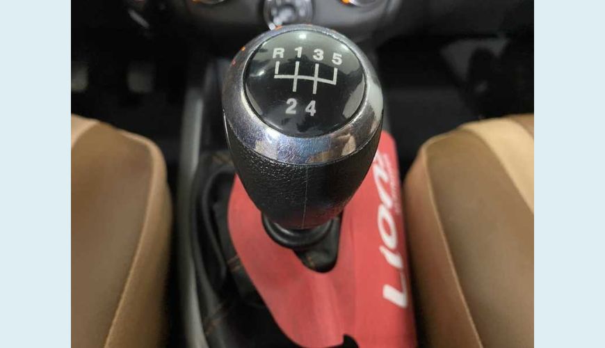 CHEVROLET ONIX 1.0 LS SPE/4 - CINZA - 2013 Foto 10 (Grande)