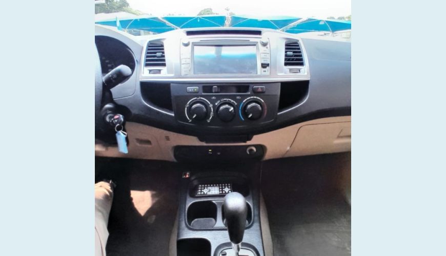 TOYOTA HILUX 2.7 SR 4X2 CD 16V FLEX 4P AUT. - BRANCO - 2015 Foto 10 (Grande)