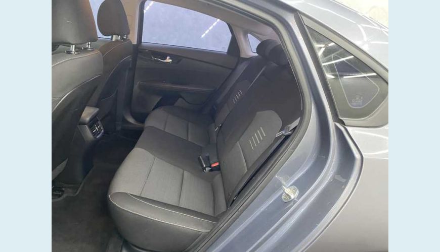 KIA CERATO 2.0 16V EX AUT. FLEX - CINZA - 2020 Foto 10 (Grande)
