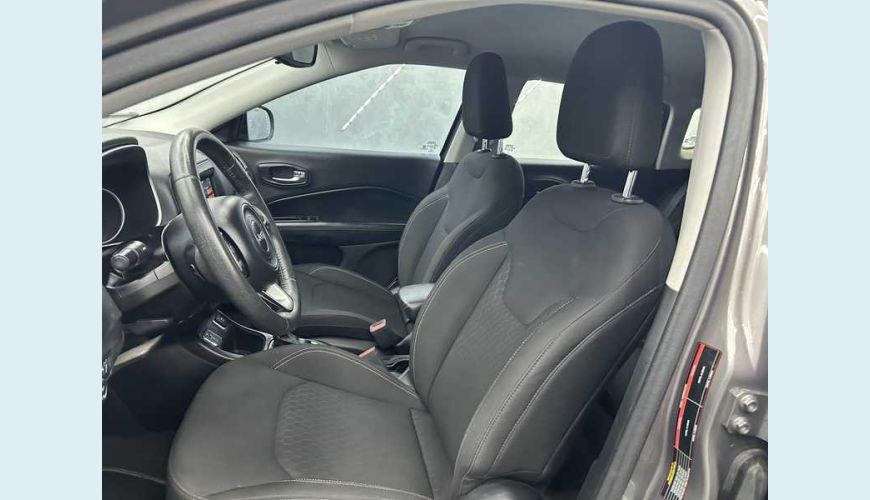 JEEP COMPASS 2.0 SPORT 4X2 AUT. FLEX - CINZA - 2018 Foto 10 (Grande)