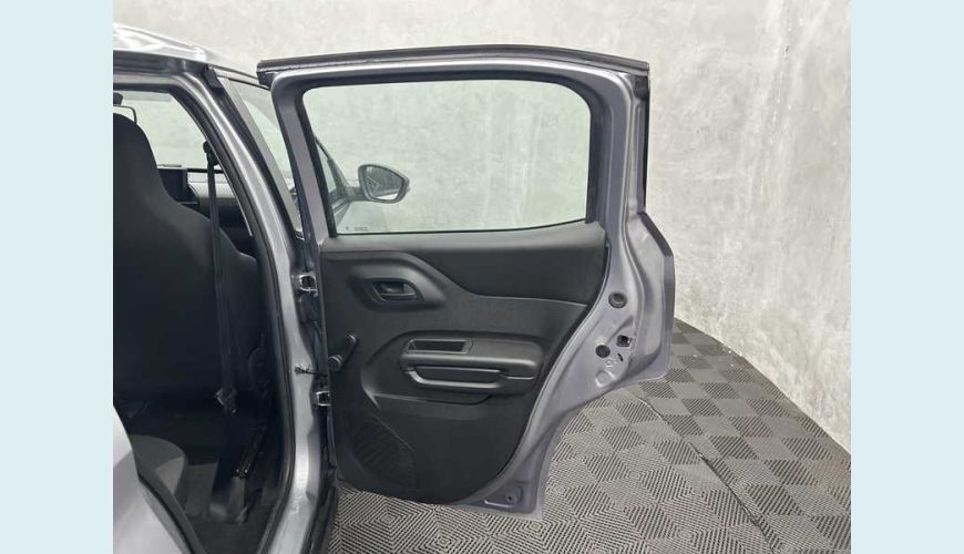 CITROËN C3 LIVE PACK 1.0 FLEX - PRATA - 2023 Foto 10 (Grande)