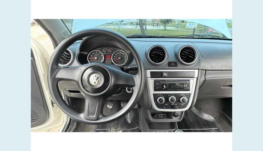 VOLKSWAGEN SAVEIRO 1.6 FLEX - BRANCO - 2013 Foto 10 (Grande)