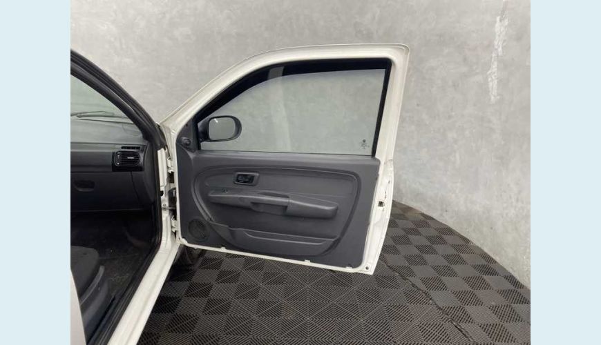 FIAT STRADA HARD WORKING 1.4 FLEX CS - BRANCO - 2020 Foto 10 (Grande)