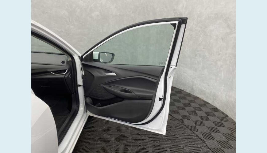 CHEVROLET ONIX PLUS 1.0 LTZ TURBO FLEX AUT. - BRANCO - 2022 Foto 10 (Grande)