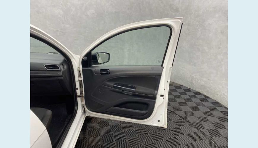 VOLKSWAGEN GOL 1.0 12V FLEX - BRANCO - 2021 Foto 10 (Grande)