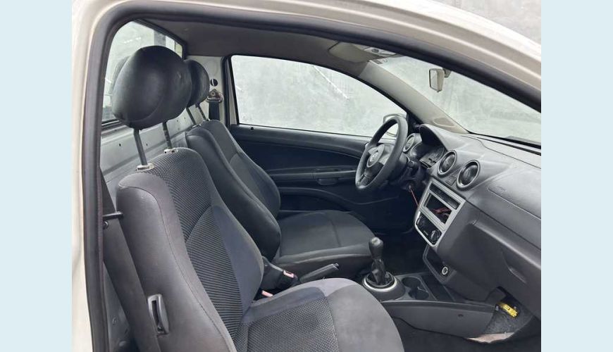 VOLKSWAGEN SAVEIRO 1.6 STARTLINE CS FLEX - BRANCO - 2016 Foto 10 (Grande)
