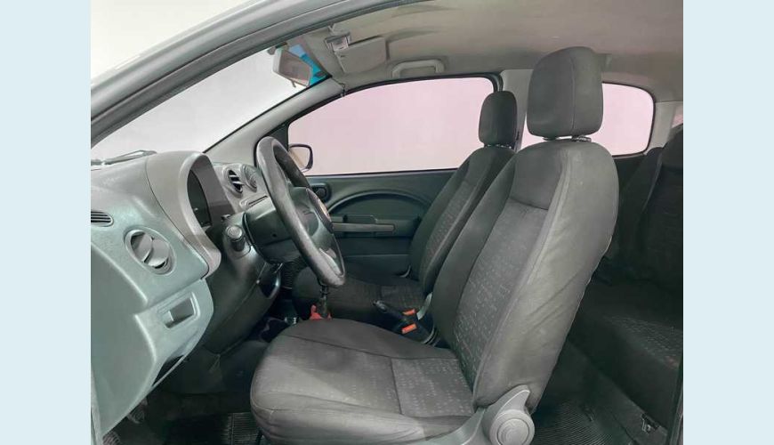 FIAT UNO VIVACE 1.0 8V FLEX 2P - PRATA - 2013 Foto 10 (Grande)