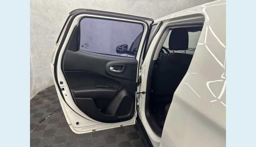 FIAT TORO ENDURANCE 1.8 AT6 FLEX AUT. - BRANCO - 2021 Foto 10 (Grande)