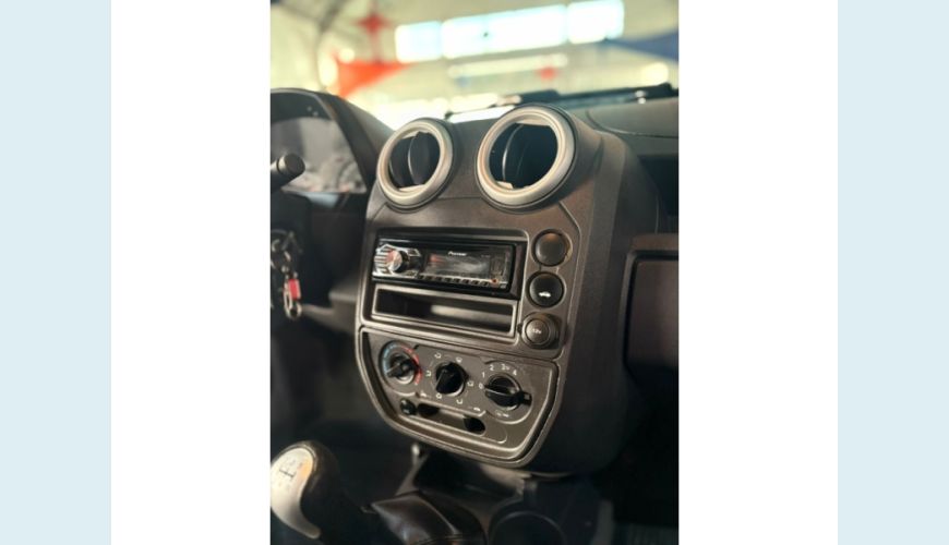 FORD KA - PRETO - 2013 Foto 10 (Grande)