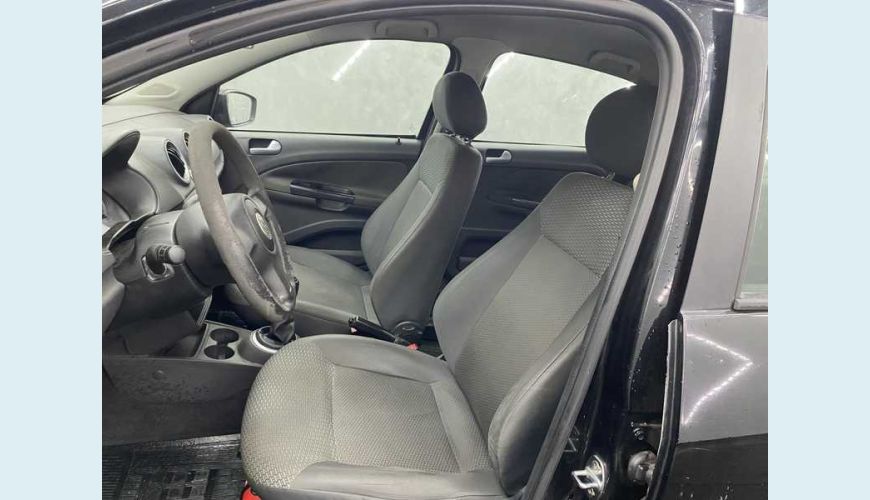 VOLKSWAGEN GOL NOVO 1.0 TEC (FLEX) 4P - PRETO - 2013 Foto 10 (Grande)