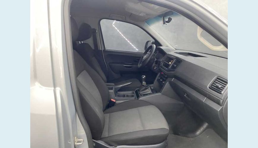 VOLKSWAGEN AMAROK 2.0 S 4X4 TDI (CAB SIMPLES) - PRATA - 2019 Foto 10 (Grande)