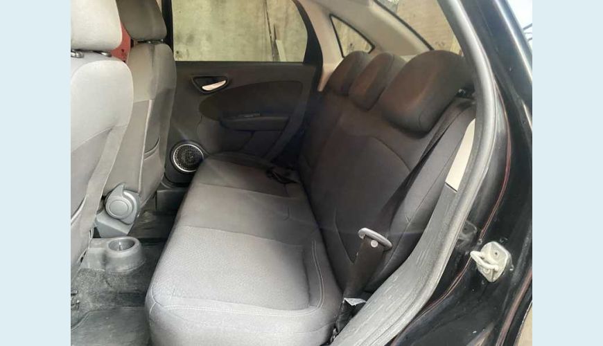 FIAT GRAND SIENA EVO ATTRACTIVE 1.4 8V (FLEX) - PRETO - 2015 Foto 10 (Grande)