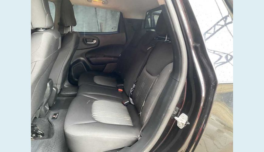 FIAT TORO ENDURANCE 1.8 AT6 FLEX (AUT) - PRETO - 2021 Foto 10 (Grande)