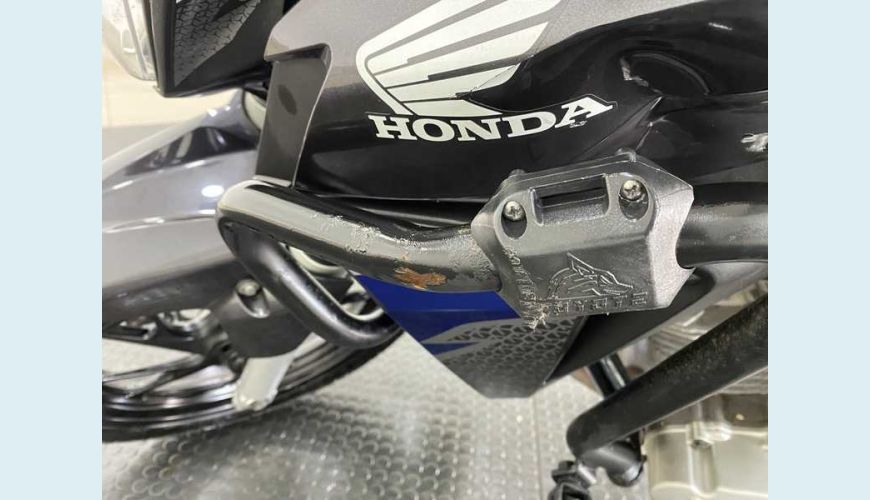 HONDA CB 250F TWISTER (ABS) - PRATA - 2020 Foto 10 (Grande)