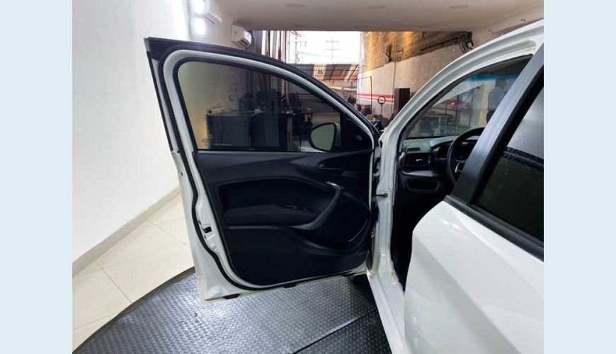 FIAT CRONOS 1.3 DRIVE FIREFLY (FLEX) - BRANCO - 2019 Foto 10 (Grande)