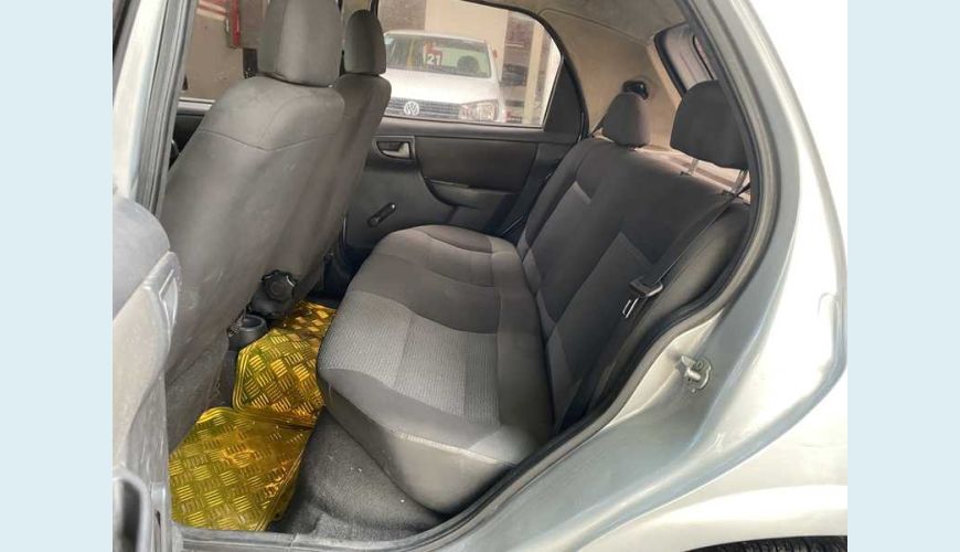 CHEVROLET CELTA LT 1.0 (FLEX) - PRATA - 2012 Foto 10 (Grande)