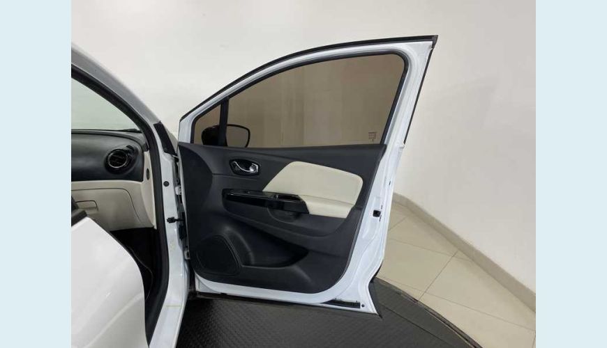 RENAULT CAPTUR INTENSE 2.0 16V AUT. FLEX - BRANCO - 2018 Foto 10 (Grande)