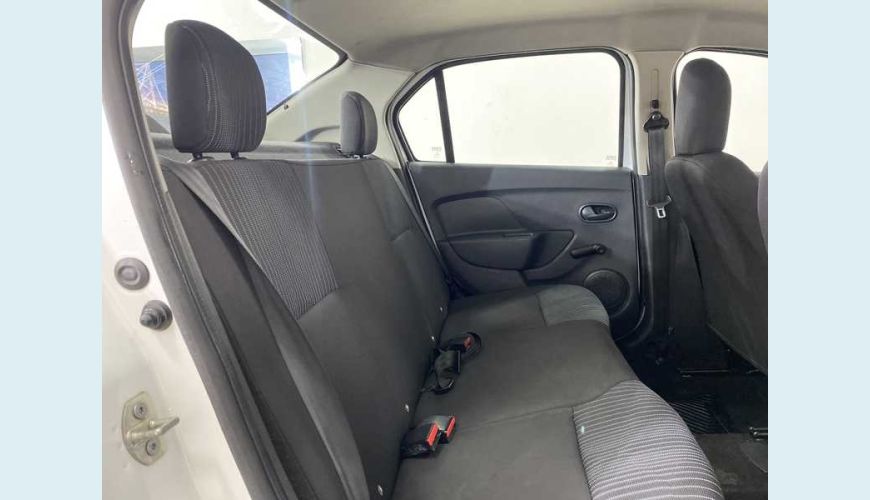 RENAULT LOGAN AUTHENTIQUE 1.0 12V SCE (FLEX) - BRANCO - 2020 Foto 10 (Grande)