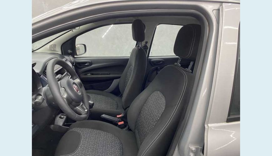 FIAT UNO ATTRACTIVE 1.0 - PRATA - 2021 Foto 10 (Grande)