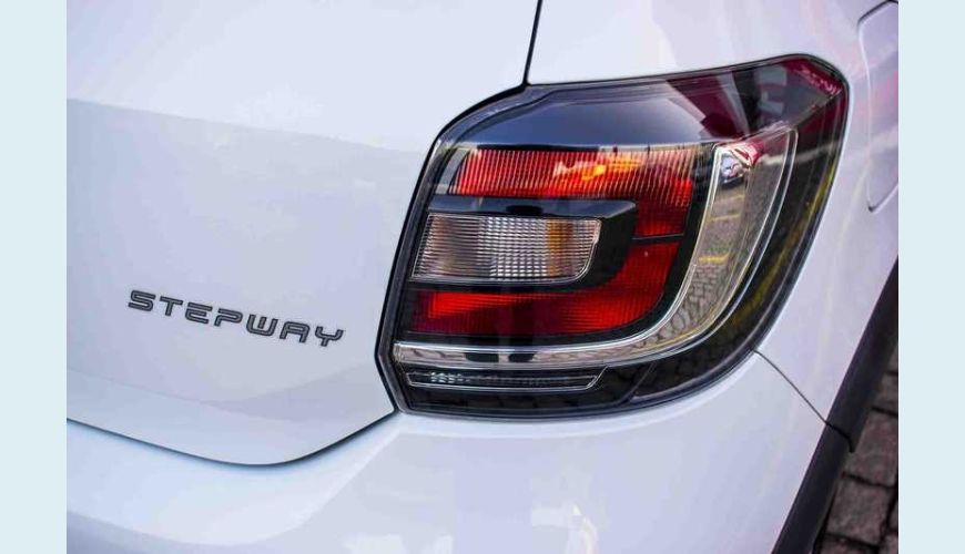 RENAULT SANDERO STEPWAY 1.6 16V SCE FLEX - BRANCO - 2018 Foto 10 (Grande)