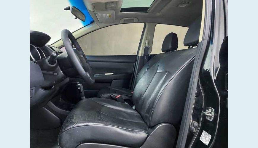 NISSAN TIIDA SL 1.8 (FLEX) (AUT) - PRETO - 2012 Foto 10 (Grande)