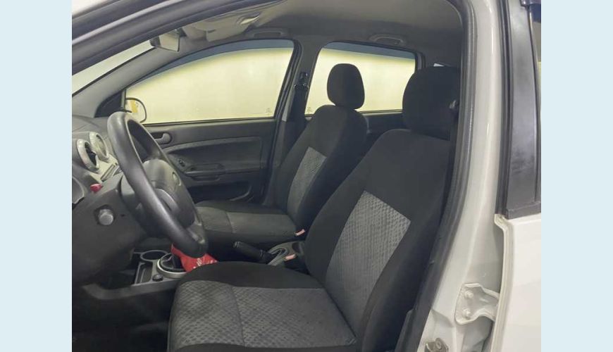 FORD FIESTA HATCH S PLUS 1.0 ROCAM (FLEX) - BRANCO - 2014 Foto 10 (Grande)