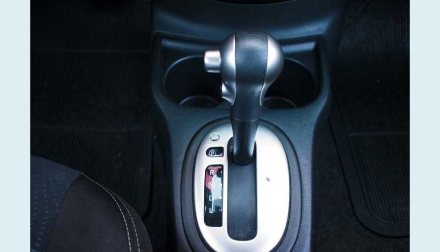 NISSAN VERSA 1.6 16V SV FLEXSTART CVT FLEX - BRANCO - 2018 Foto 10 (Grande)