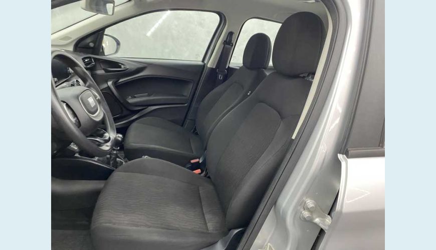 FIAT CRONOS DRIVE 1.0 (FLEX) MT - PRATA - 2023 Foto 10 (Grande)