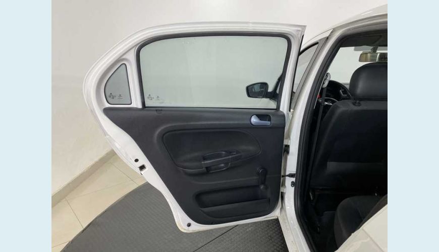 VOLKSWAGEN VOYAGE 1.6 MSI 8V (FLEX) - BRANCO - 2019 Foto 10 (Grande)