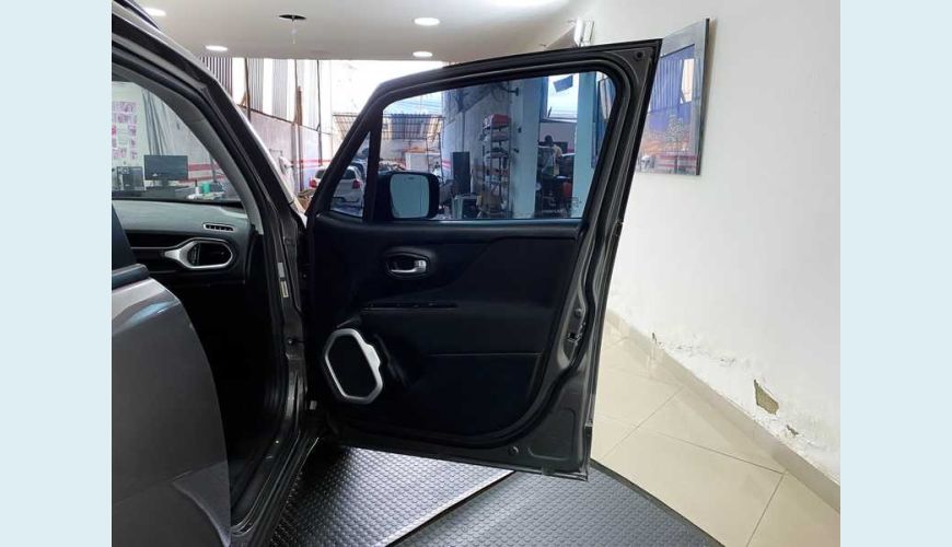 JEEP RENEGADE SPORT 1.8 4X2 AUT. FLEX - CINZA - 2019 Foto 10 (Grande)