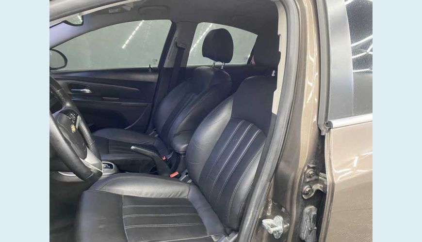 CHEVROLET CRUZE LT 1.8 16V ECOTEC AUT.FLEX - MARROM - 2015 Foto 10 (Grande)