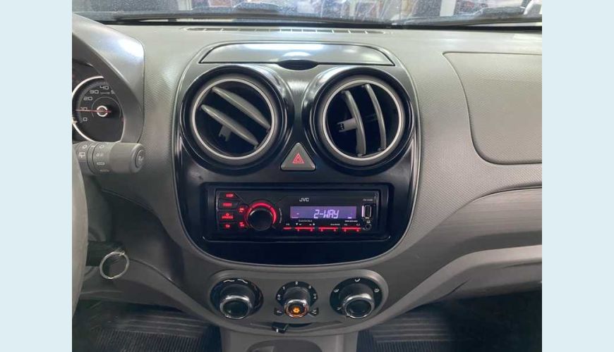 FIAT PALIO ATTRACTIVE 1.0 EVO (FLEX) - BRANCO - 2016 Foto 10 (Grande)