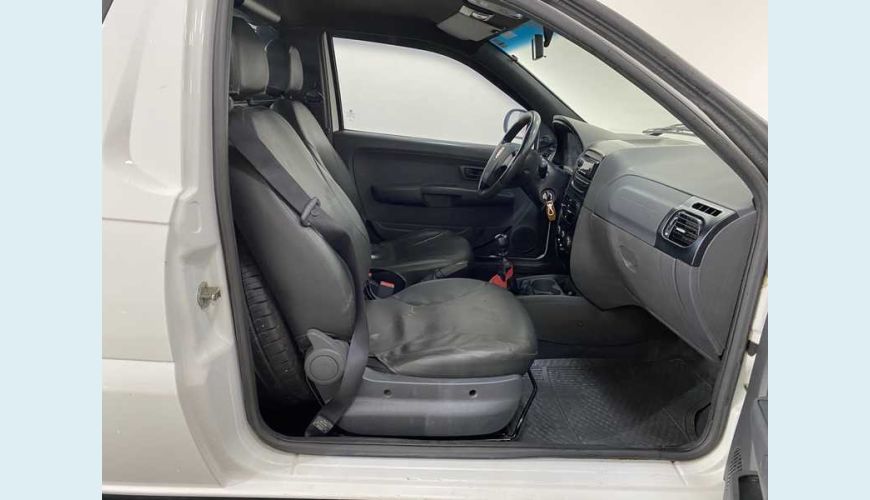 FIAT STRADA HARD WORKING 1.4 FLEX CS - BRANCO - 2020 Foto 10 (Grande)