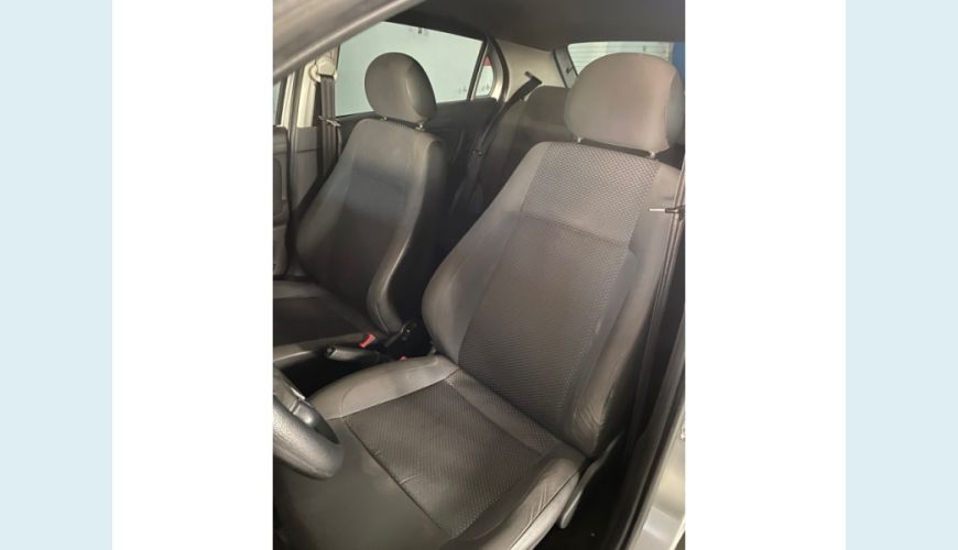 VOLKSWAGEN GOL - PRATA - 2015 Foto 10 (Grande)