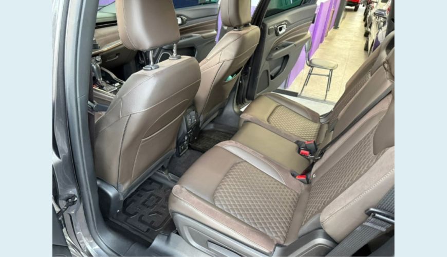 JEEP COMMANDER - CINZA - 2023 Foto 10 (Grande)