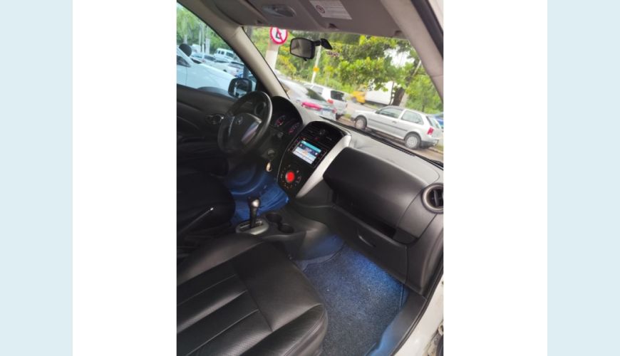 NISSAN VERSA - BRANCO - 2018 Foto 10 (Grande)