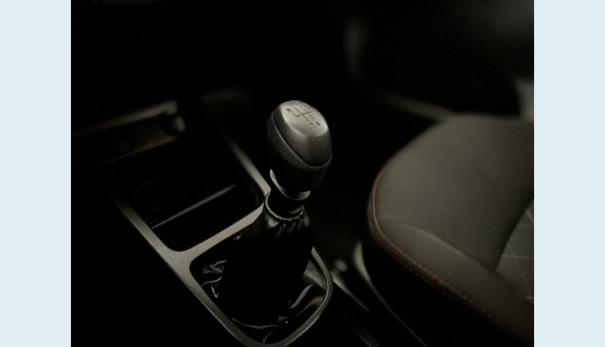 RENAULT KWID - BRANCO - 2023 Foto 10 (Grande)