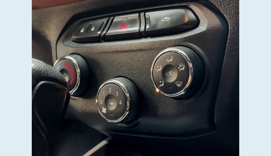 CHEVROLET ONIX - VERMELHO - 2018 Foto 10 (Grande)