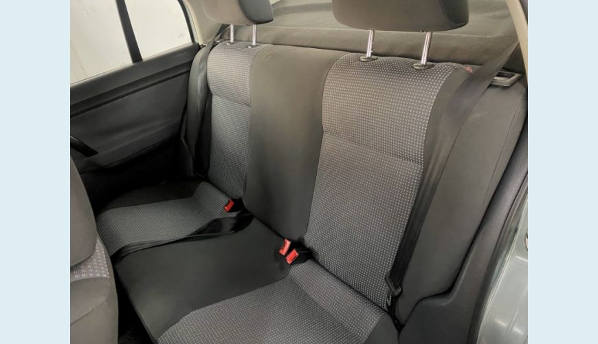 VOLKSWAGEN POLO SEDAN - CINZA - 2012 Foto 10 (Grande)