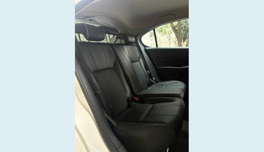 HONDA CITY HATCH EXL - BRANCO - 2023 Foto 10 (Grande)