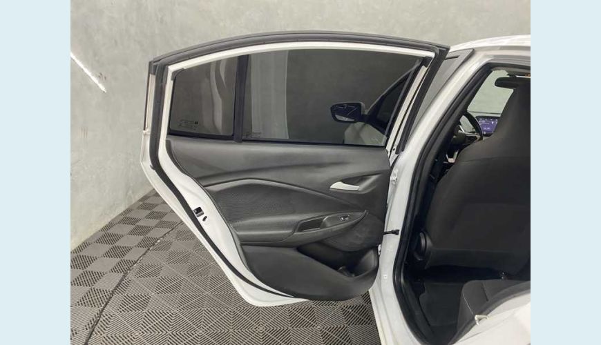 CHEVROLET ONIX PLUS 1.0 LTZ TURBO (FLEX) (AUT) - BRANCO - 2022 Foto 10 (Grande)